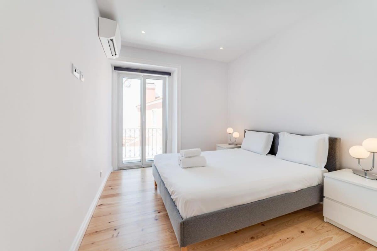 Cozy Coastal Getaway 3Br Apartment In Estoril Exterior foto