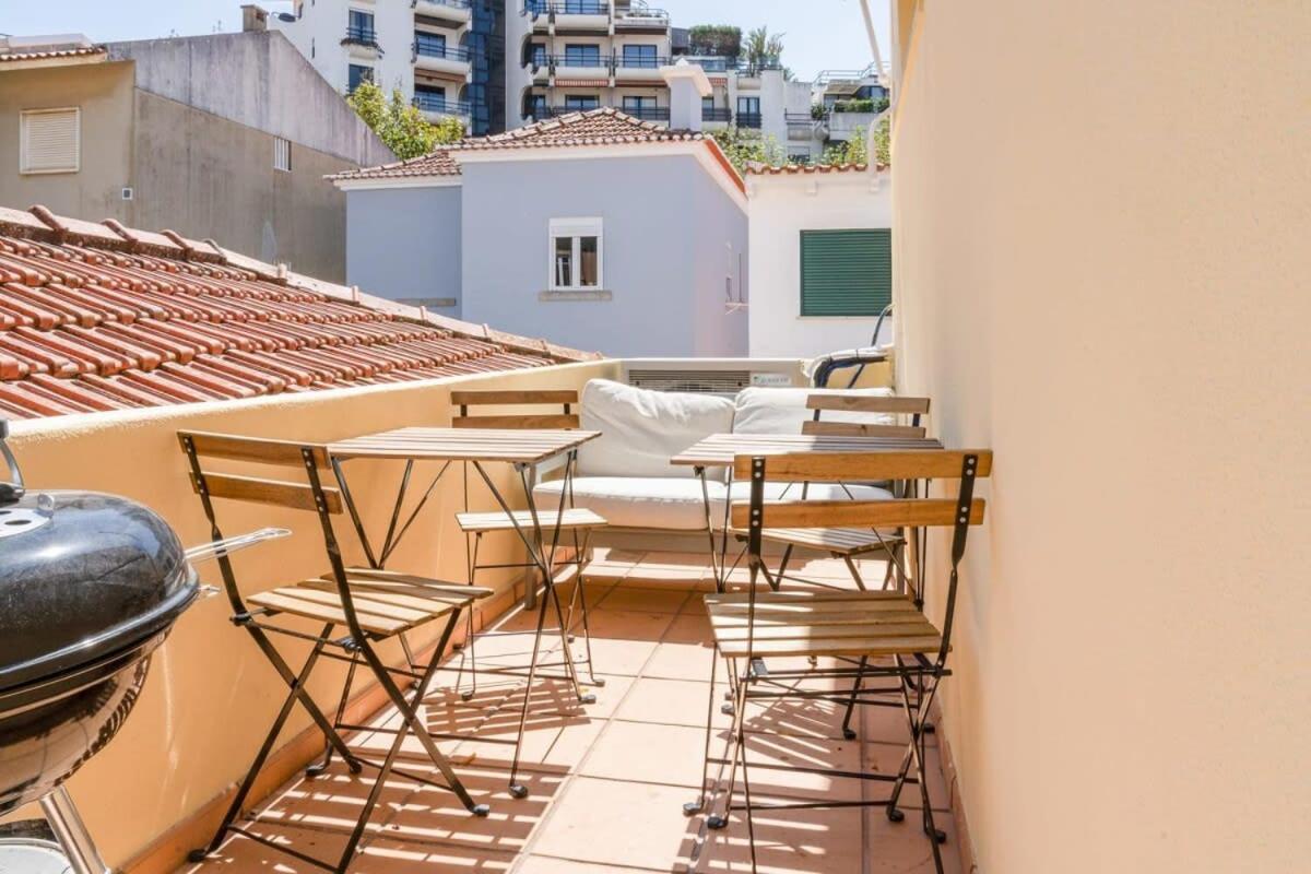 Cozy Coastal Getaway 3Br Apartment In Estoril Exterior foto